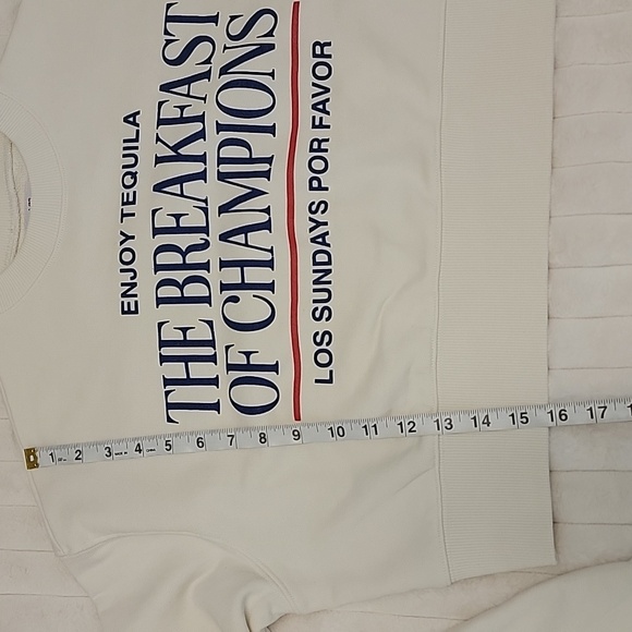 Los SUNDAYS Tequila Cream Graphic Sweatshirt - Picture 11 of 12